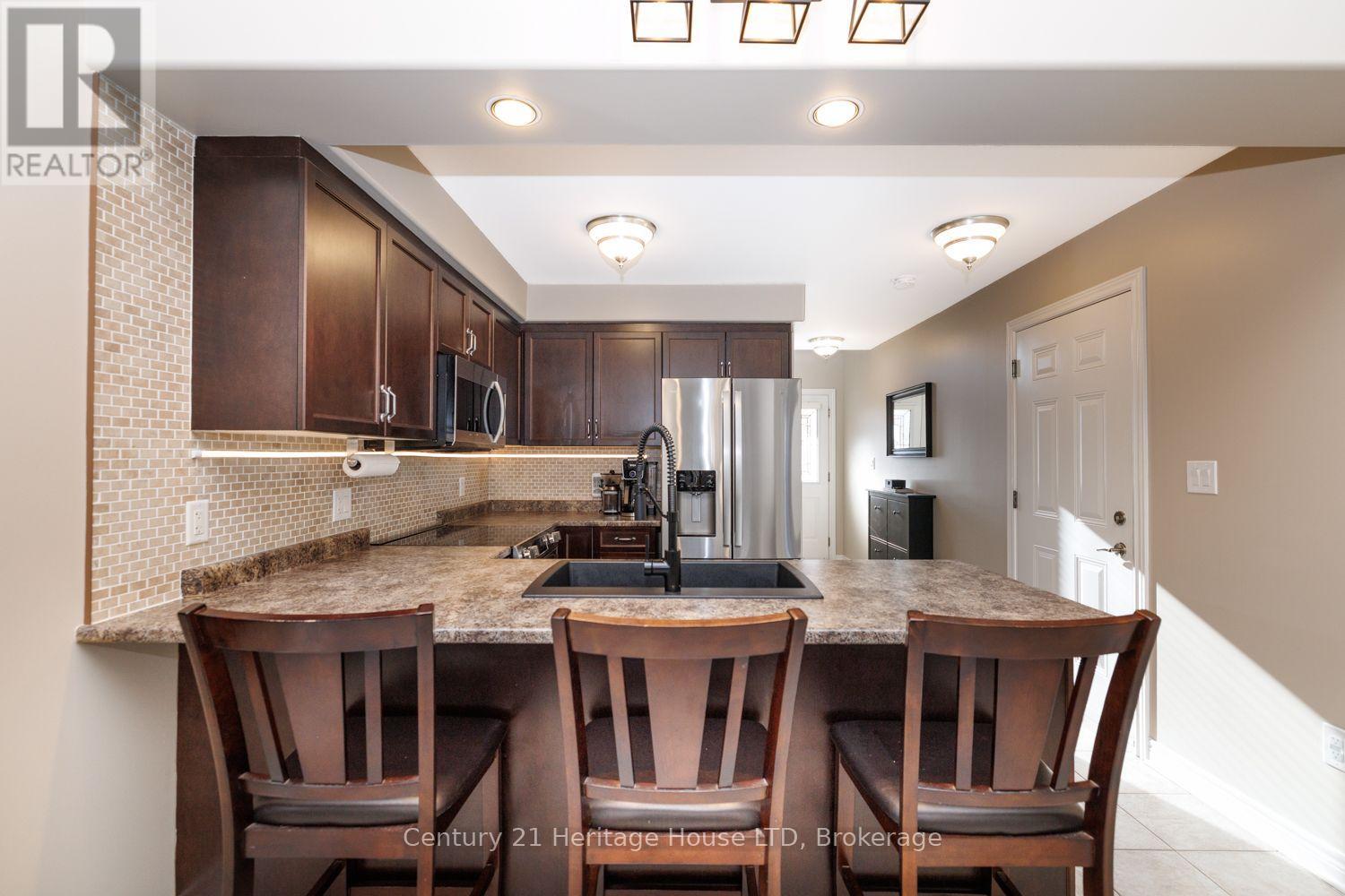 29 Bluegrass Crescent, St. Catharines (Oakdale), Ontario L2P 0A8 - Photo 7 - X14101814