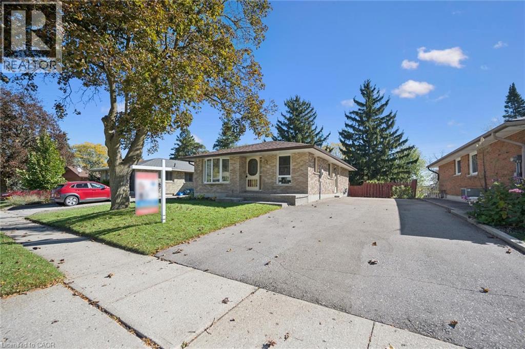 11 Caledon Court, Cambridge, Ontario  N1S 3W3 - Photo 2 - 40871262