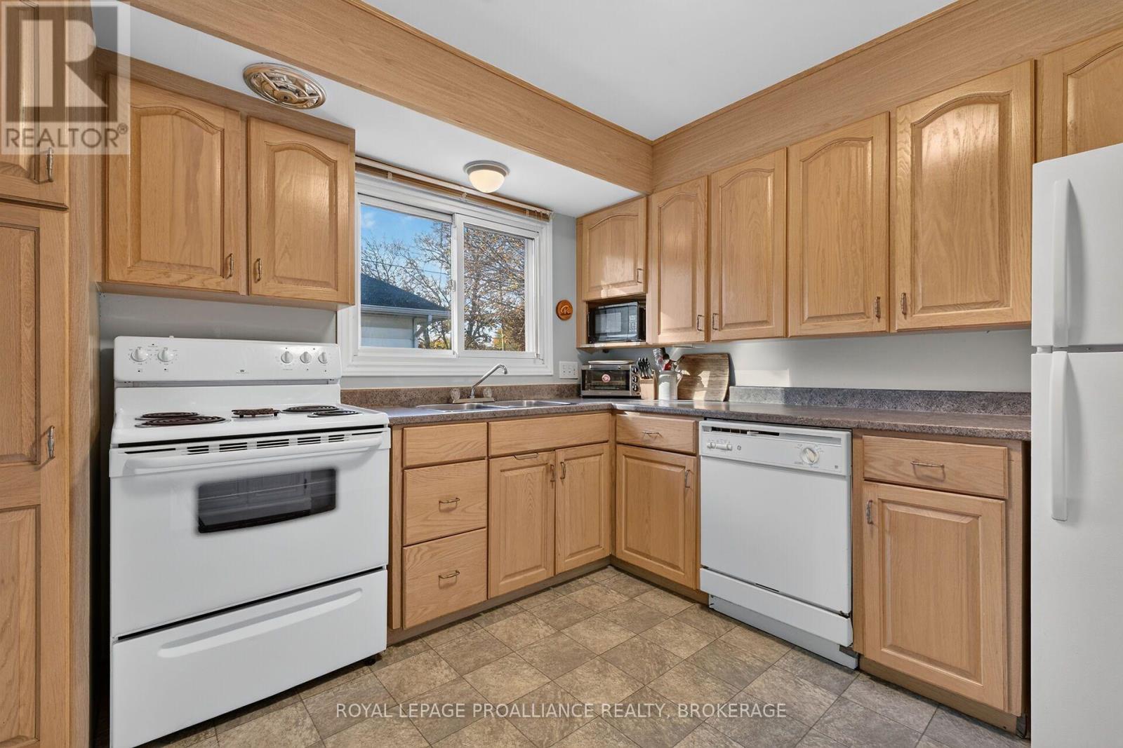 917 Victoria Street, Kingston, Ontario K7K 4T9 - Photo 13 - X14101826