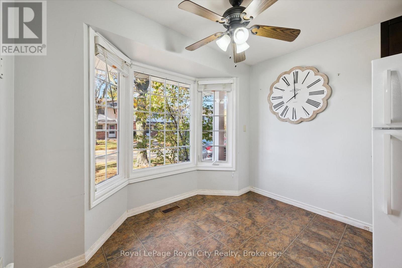 48 - 129 Victoria Road N, Guelph (Grange Road), Ontario  N1E 6T8 - Photo 12 - X14101870