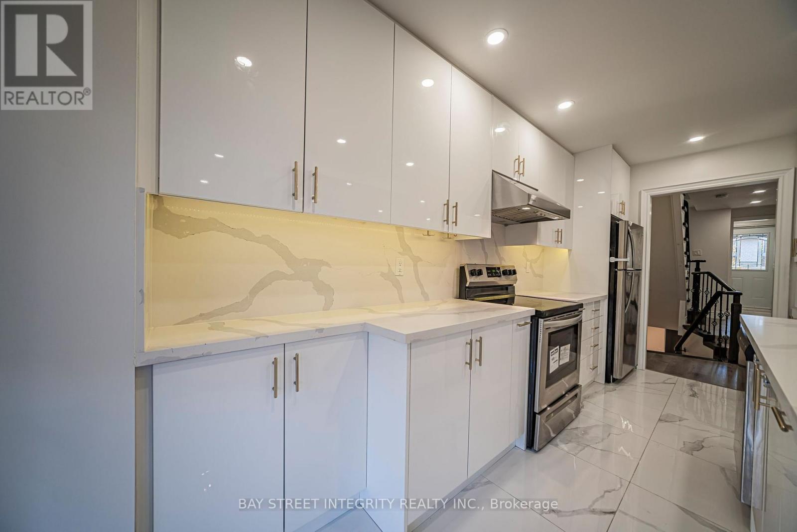 28 Fawndale Crescent, Toronto, Ontario  M1W 3K1 - Photo 13 - E14101900