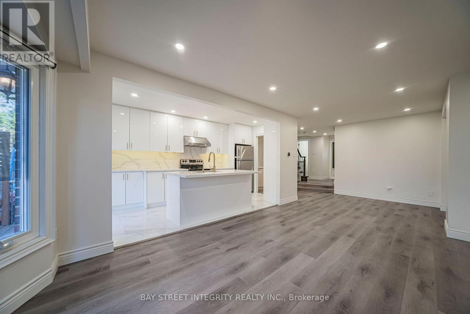 28 Fawndale Crescent, Toronto, Ontario  M1W 3K1 - Photo 8 - E14101900