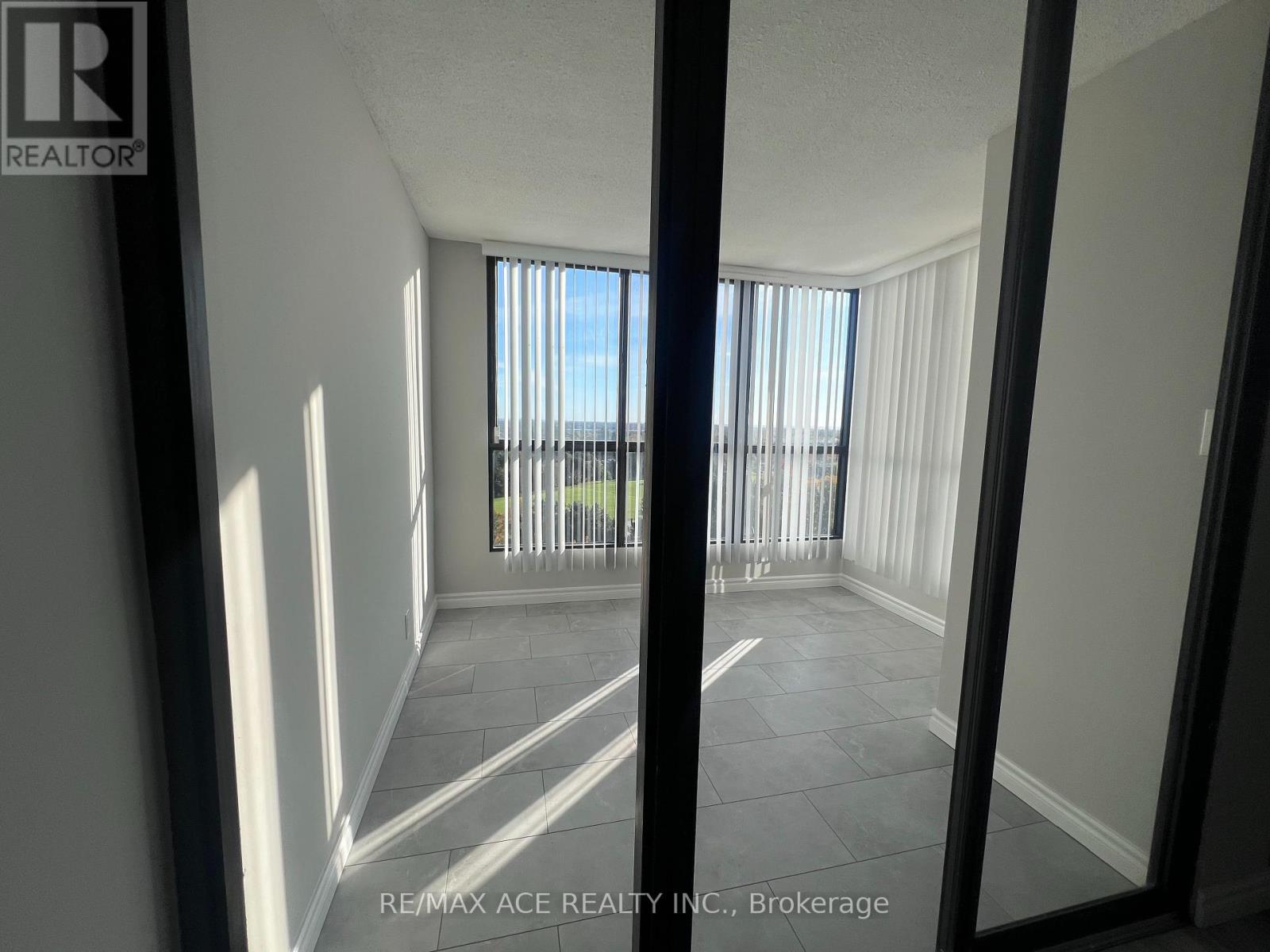901 - 8 Silverbell Grove, Toronto (Malvern), Ontario  M1B 4Z3 - Photo 13 - E14101956