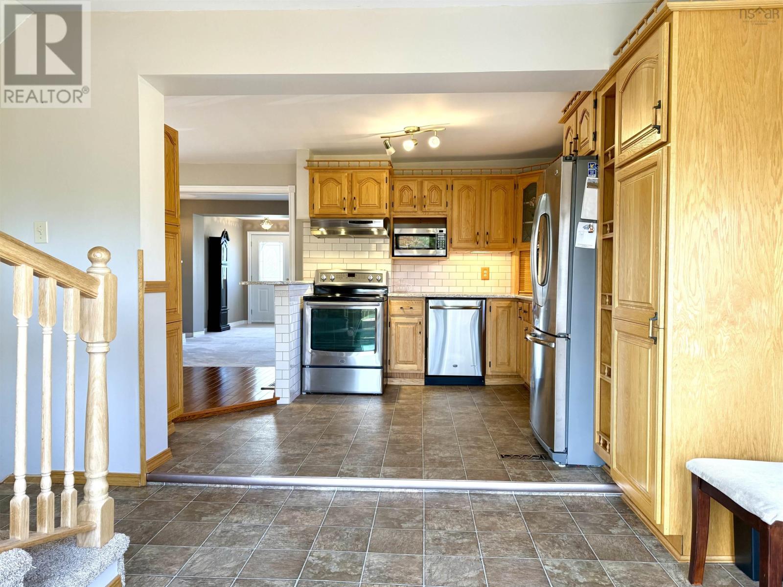 84/86 Elm Street, Springhill, Nova Scotia  B0M 1X0 - Photo 22 - 202626323