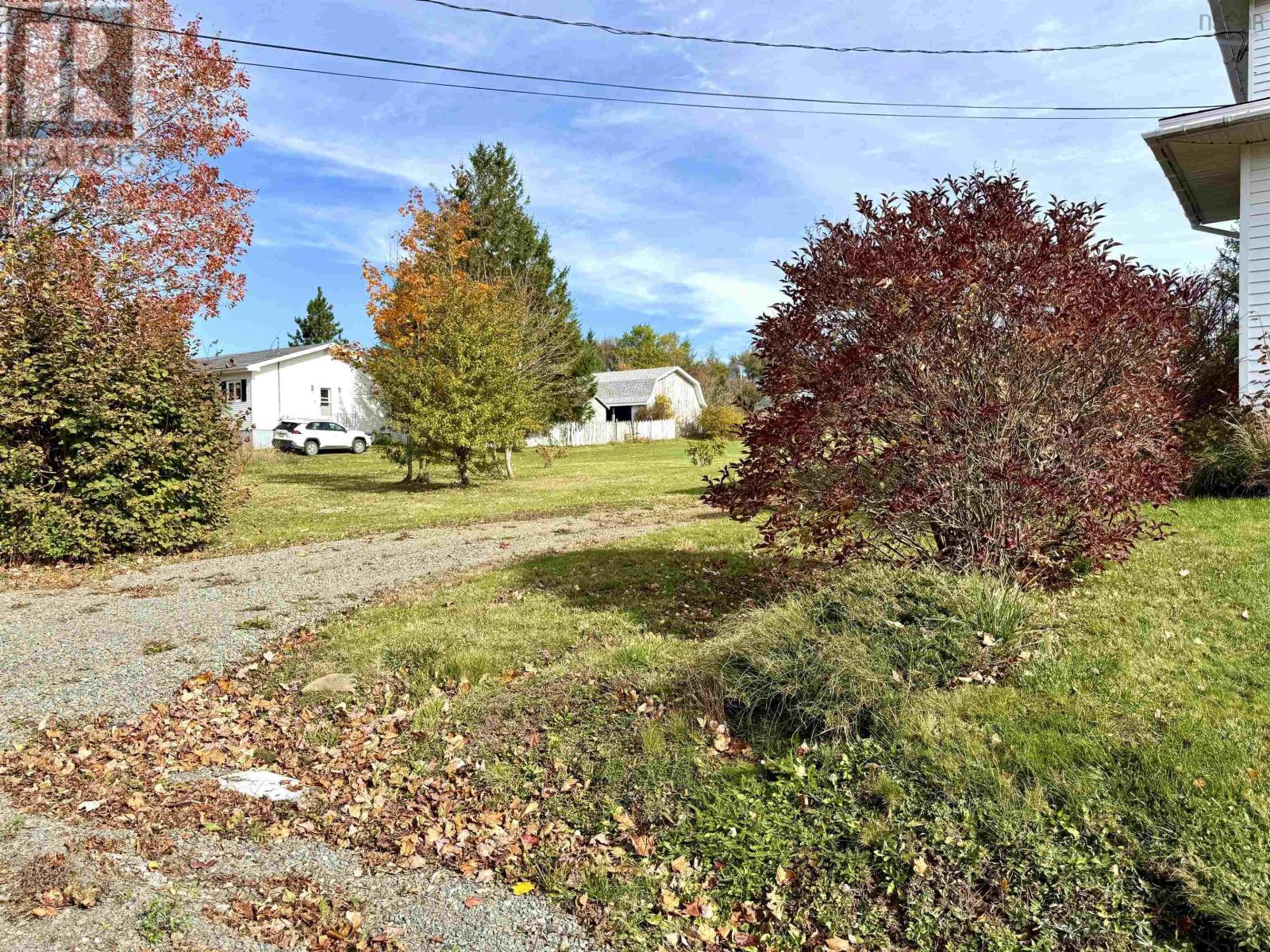 84/86 Elm Street, Springhill, Nova Scotia  B0M 1X0 - Photo 8 - 202626323