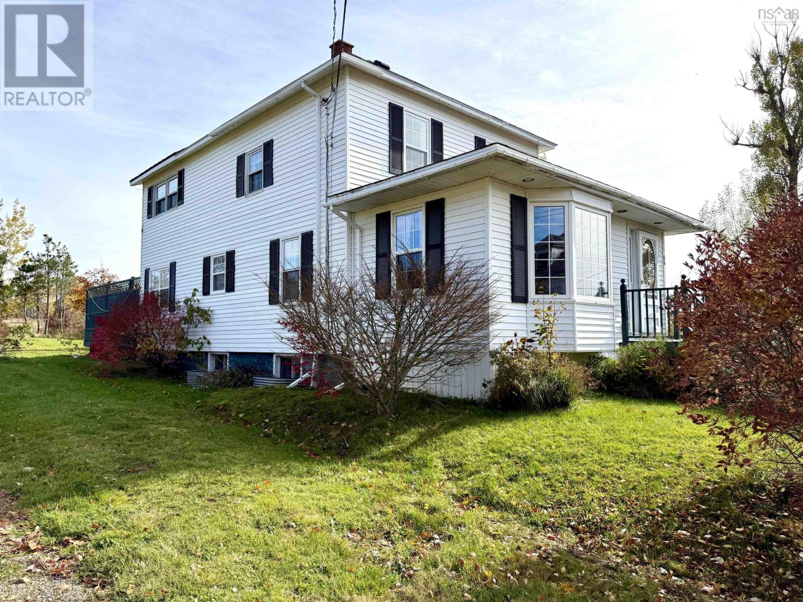 84/86 Elm Street, Springhill, Nova Scotia  B0M 1X0 - Photo 3 - 202626323