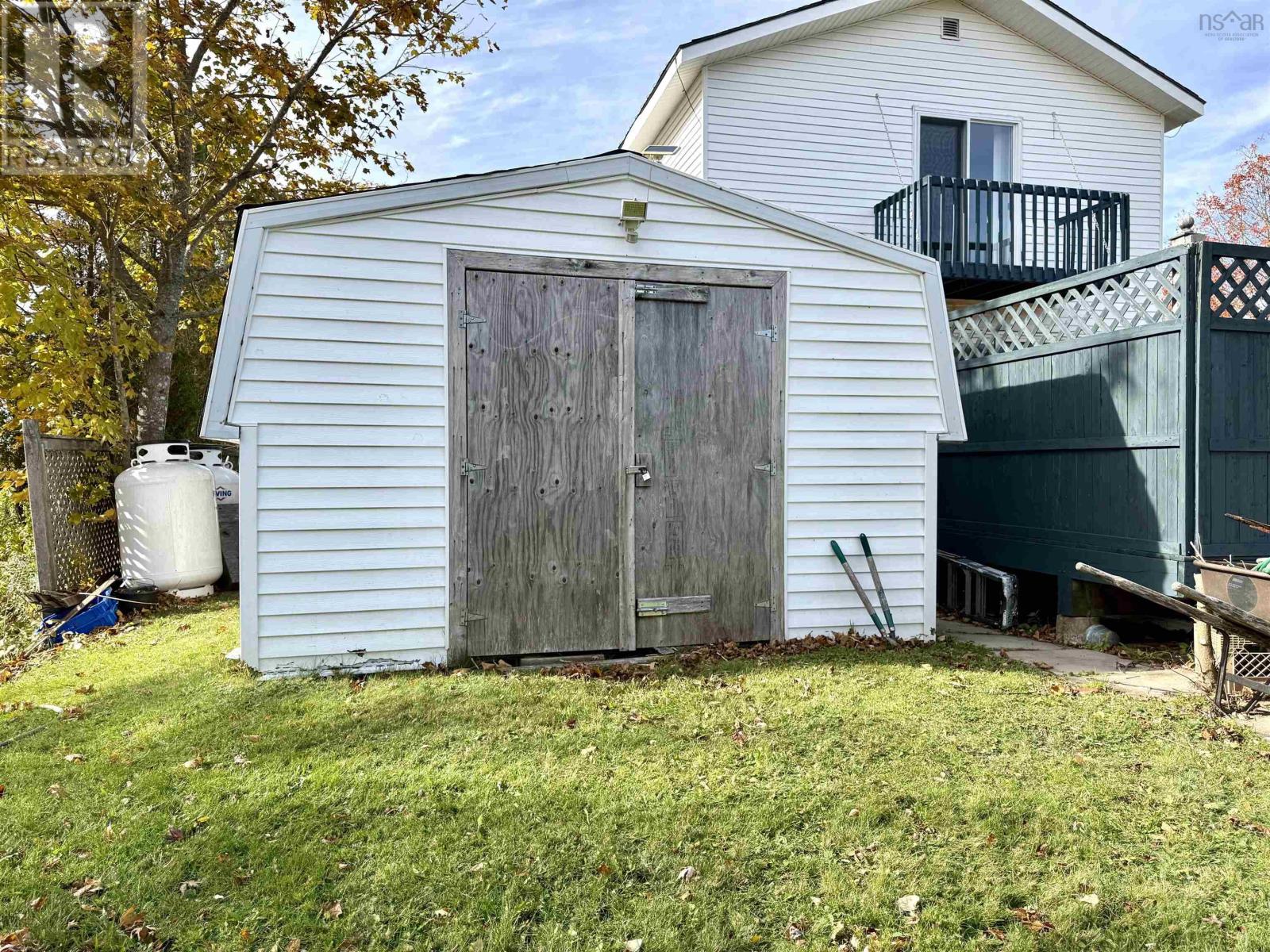 84/86 Elm Street, Springhill, Nova Scotia  B0M 1X0 - Photo 49 - 202626323