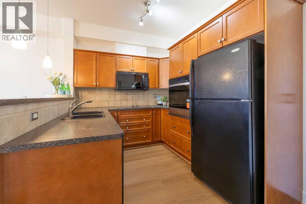 526, 26 Val Gardena View Sw, Calgary, Alberta  T3H 5Z5 - Photo 3 - A2353306