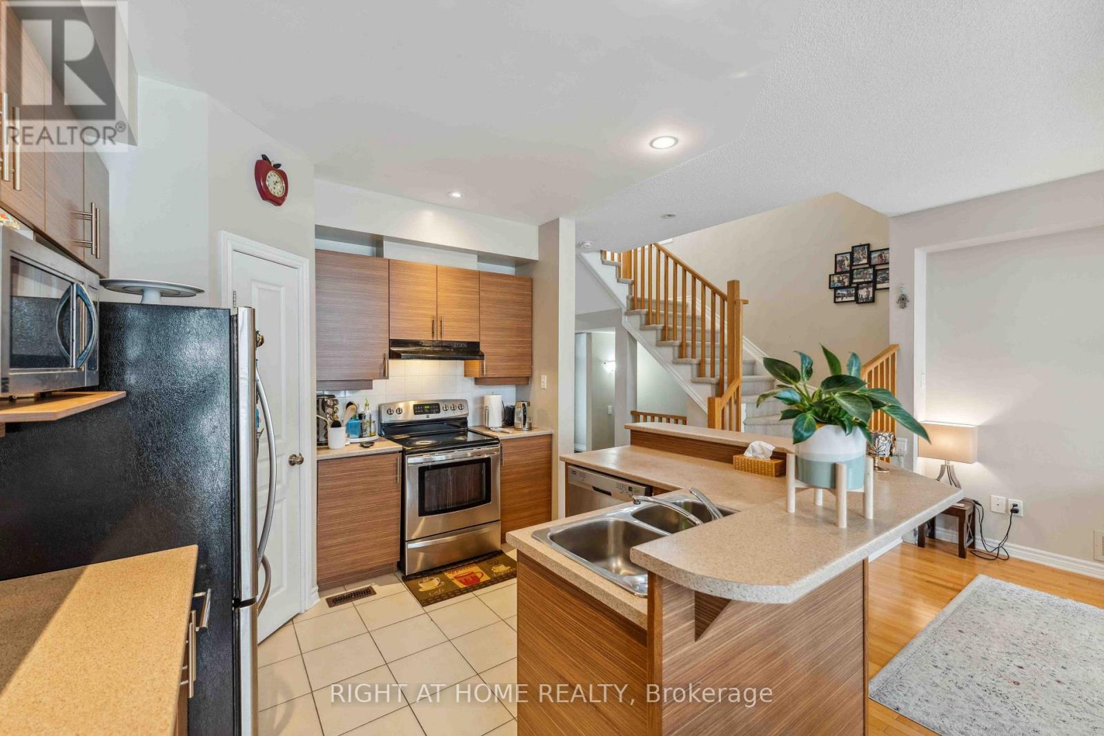 300 Cooks Mill Crescent, Ottawa, Ontario  K1V 2N3 - Photo 18 - X14101932