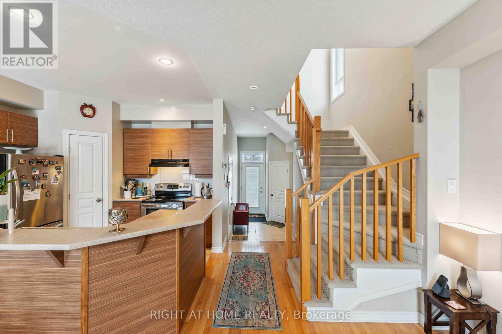 300 Cooks Mill Crescent, Ottawa, Ontario  K1V 2N3 - Photo 7 - X14101932