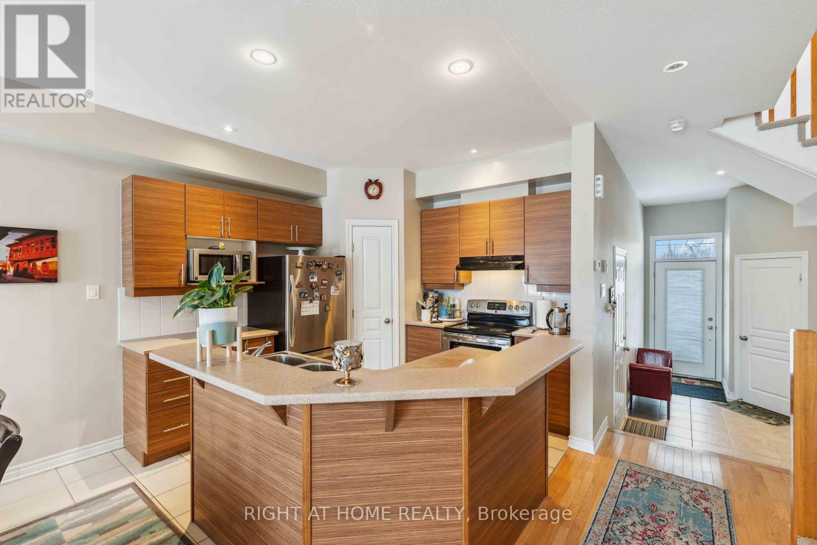 300 Cooks Mill Crescent, Ottawa, Ontario  K1V 2N3 - Photo 8 - X14101932