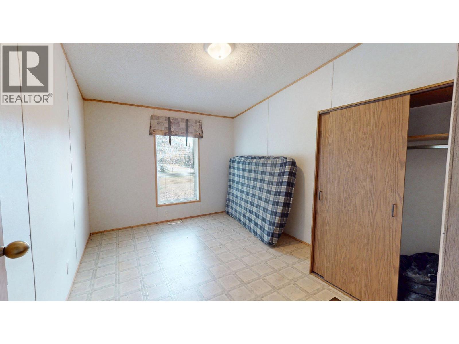 12 Cassiar Drive, Elkford, British Columbia  V0B 1H0 - Photo 20 - 10404161