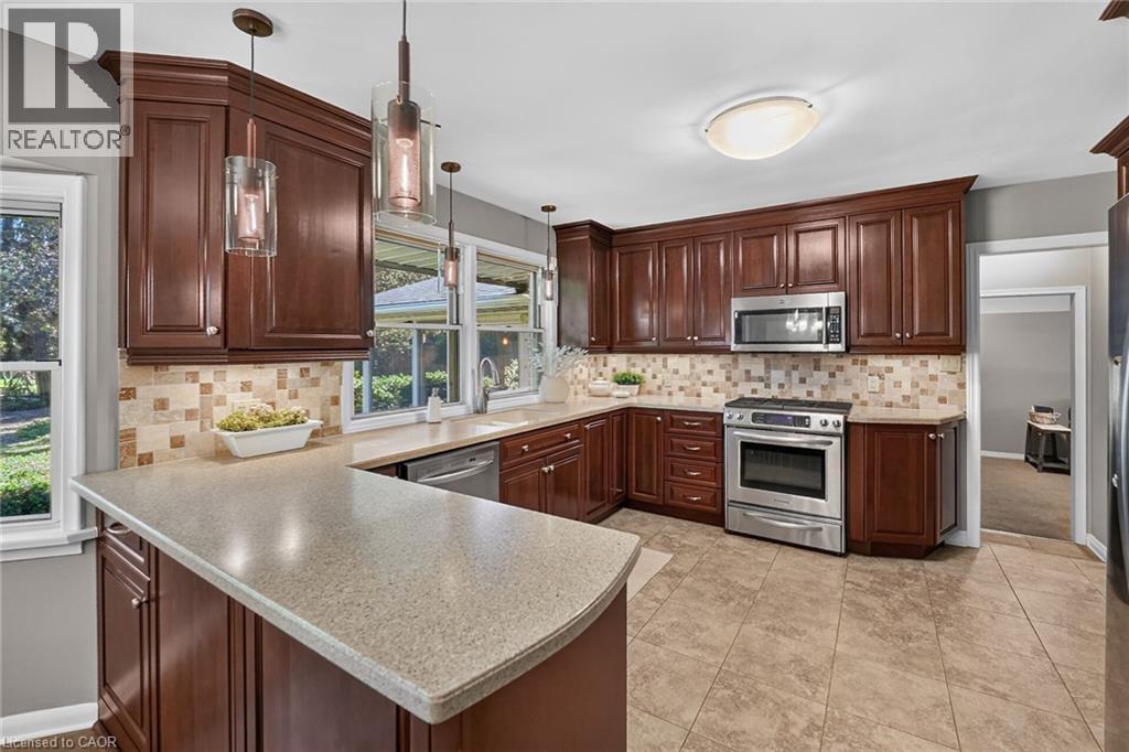 12 Baker Road N, Grimsby, Ontario  L3M 2W7 - Photo 12 - 40872632