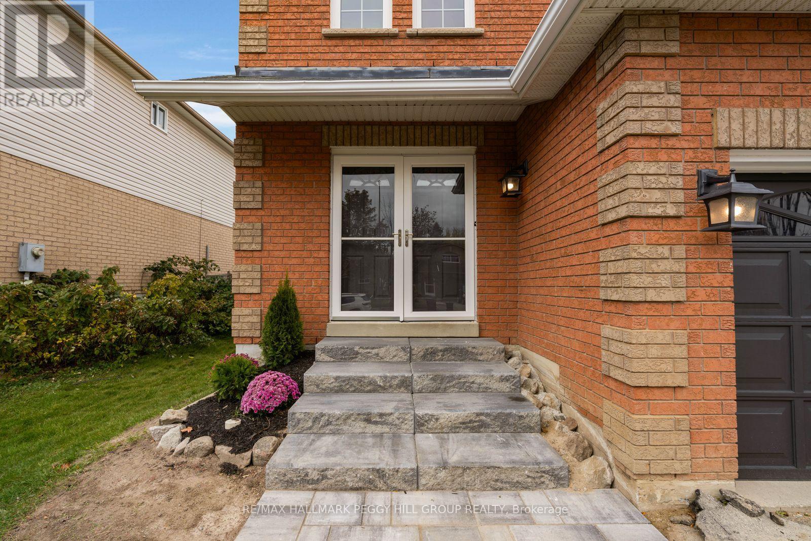10 Kate Aitken Crescent, New Tecumseth (Beeton), Ontario  L0G 1A0 - Photo 2 - N14101860