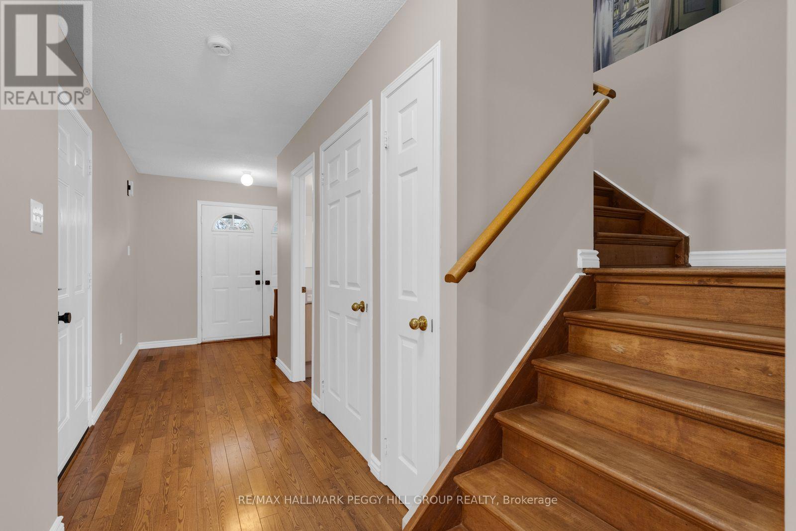10 Kate Aitken Crescent, New Tecumseth (Beeton), Ontario  L0G 1A0 - Photo 3 - N14101860