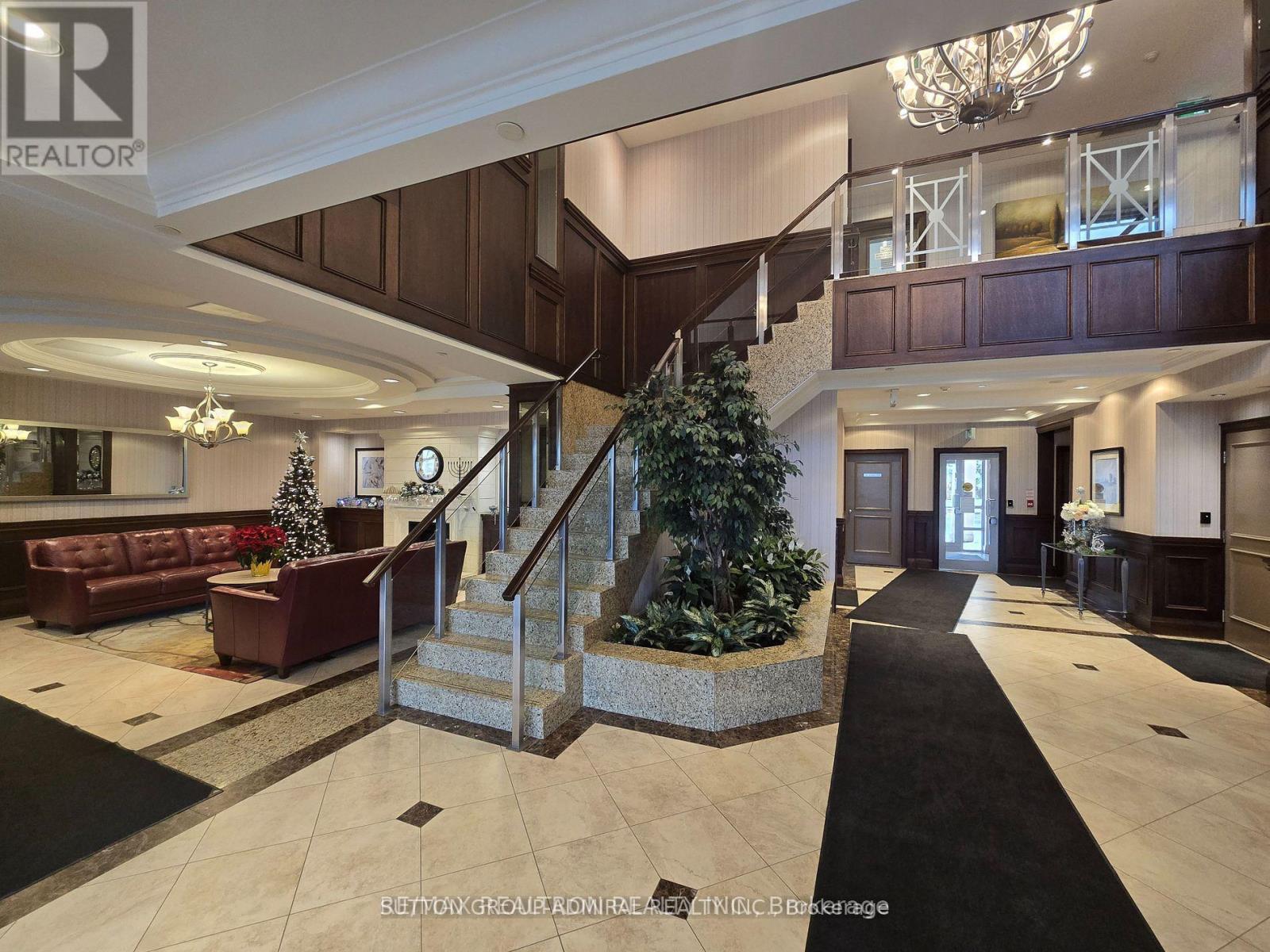 1010 - 15 North Park Road, Vaughan (Beverley Glen), Ontario  L4J 0A1 - Photo 2 - N14101998