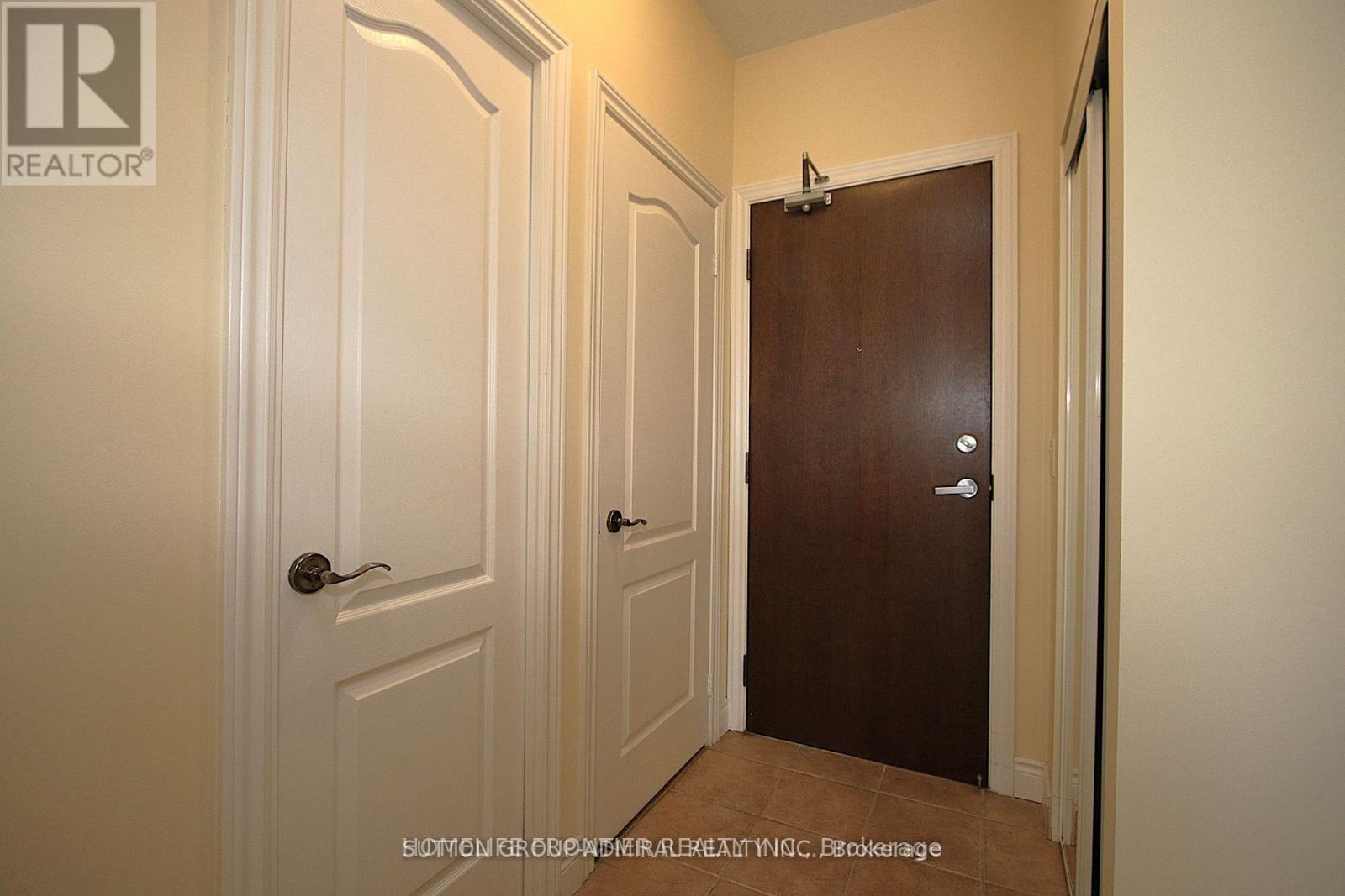 1010 - 15 North Park Road, Vaughan (Beverley Glen), Ontario  L4J 0A1 - Photo 3 - N14101998