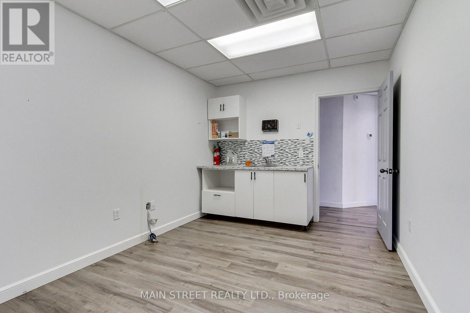 100 (Main) - 227 Eagle Street, Newmarket, Ontario  L3Y 1J8 - Photo 13 - N14102034