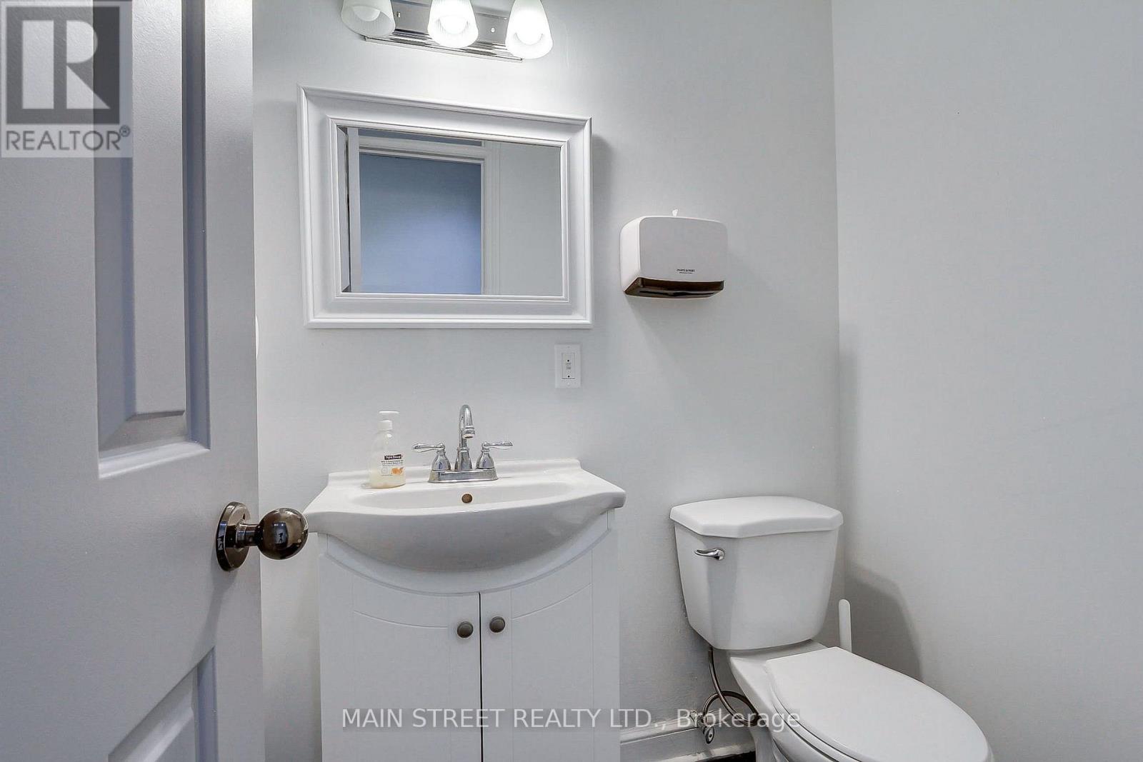 100 (Main) - 227 Eagle Street, Newmarket, Ontario  L3Y 1J8 - Photo 16 - N14102034