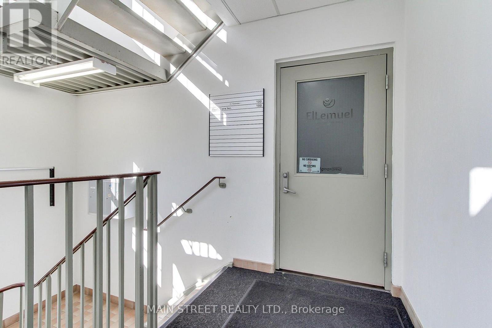 100 (Main) - 227 Eagle Street, Newmarket, Ontario  L3Y 1J8 - Photo 4 - N14102034