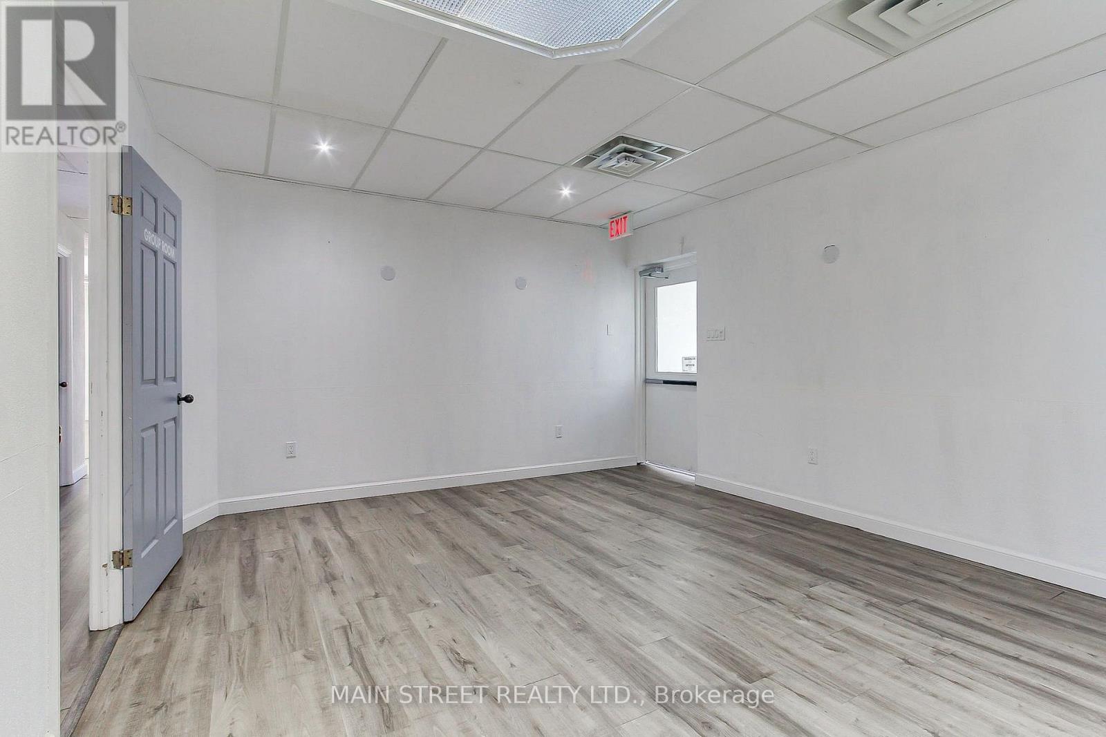 100 (Main) - 227 Eagle Street, Newmarket, Ontario  L3Y 1J8 - Photo 5 - N14102034