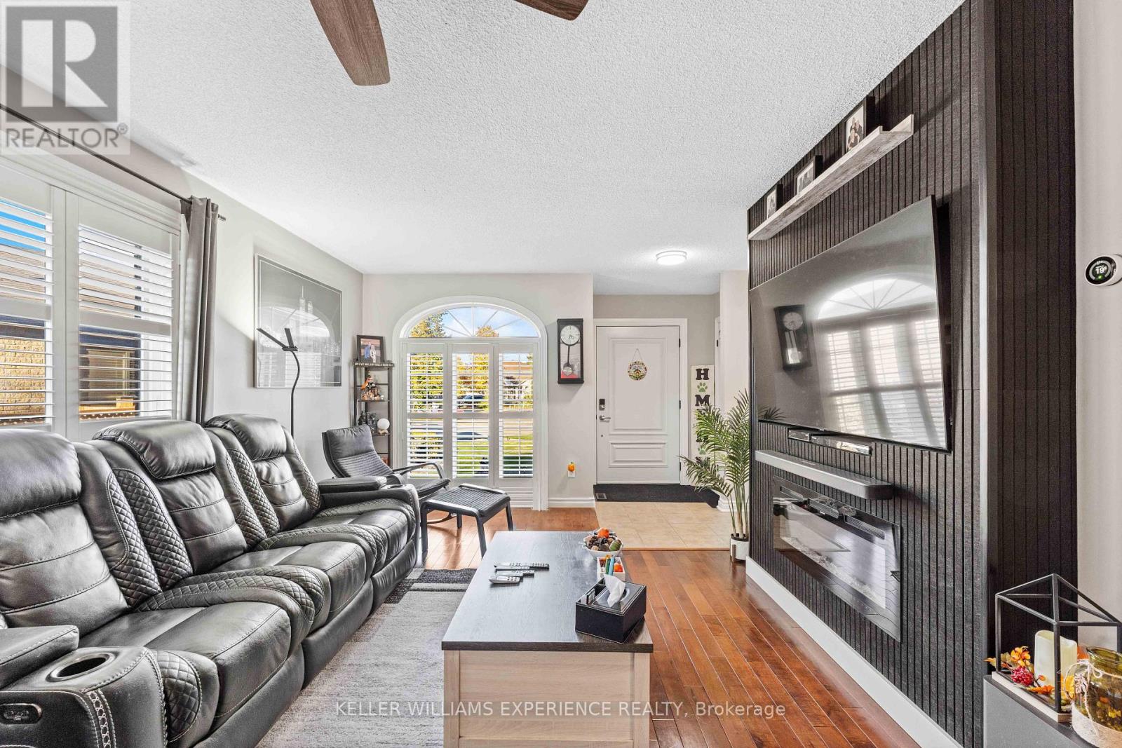 34 Brighton Road, Barrie (Georgian Drive), Ontario  L4M 6S4 - Photo 8 - S14102056