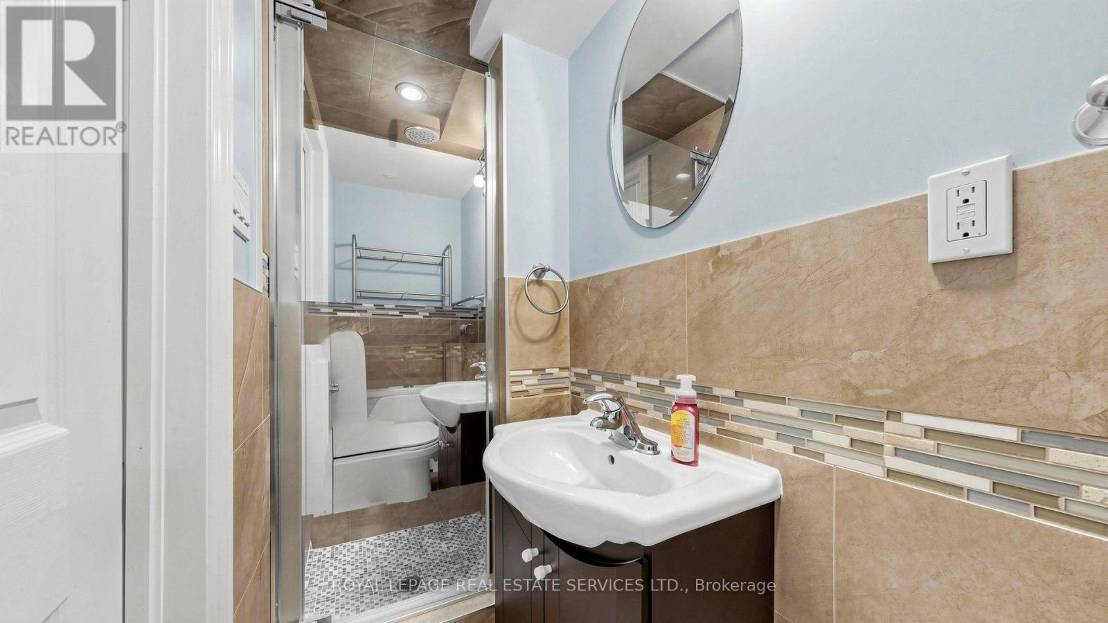 668 Madame Street, Mississauga, Ontario  L5W 1H1 - Photo 36 - W14101824