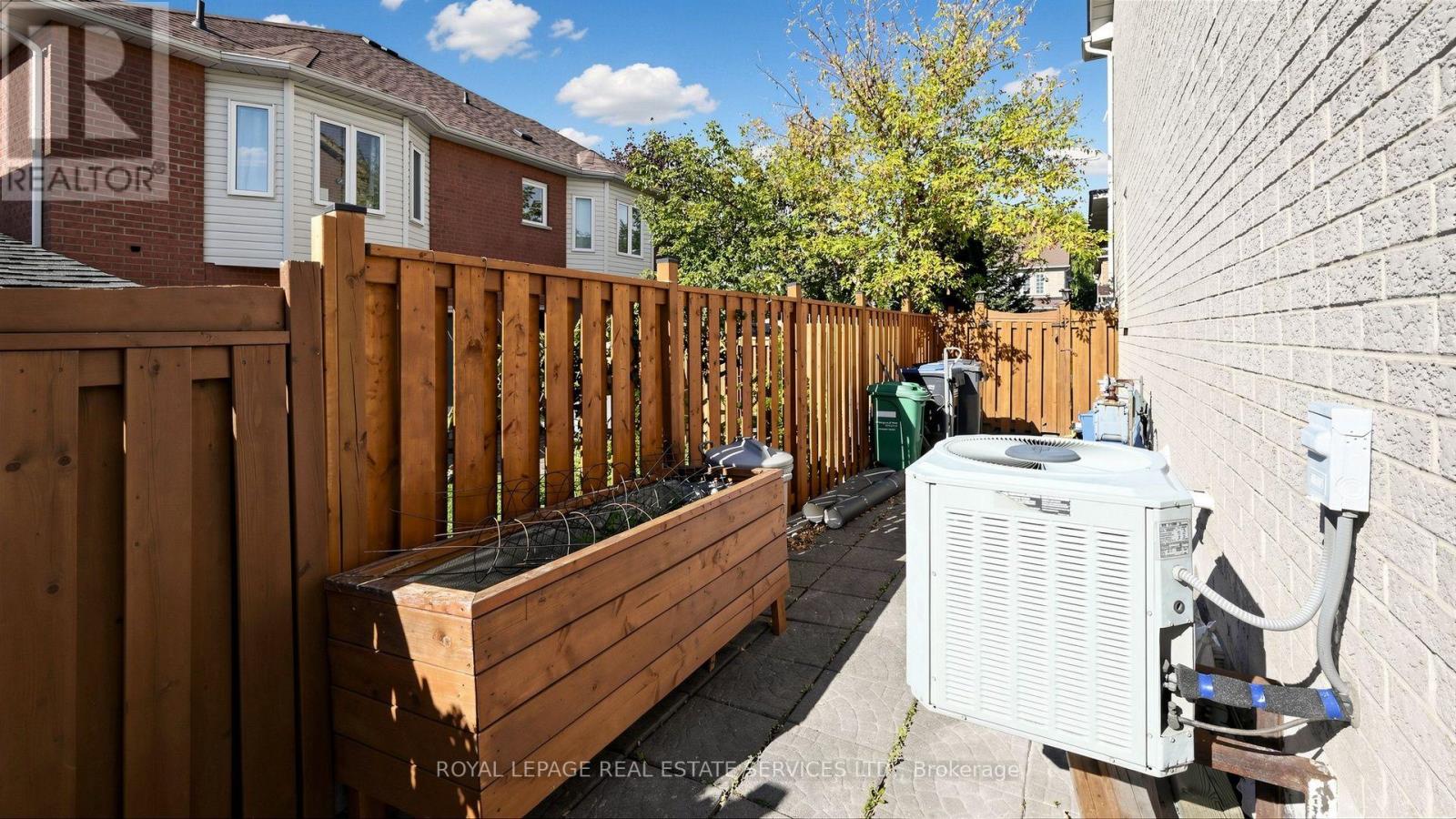 668 Madame Street, Mississauga, Ontario  L5W 1H1 - Photo 44 - W14101824