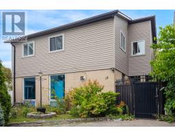 13 HOLMSTEAD COURT, Brampton, Ontario