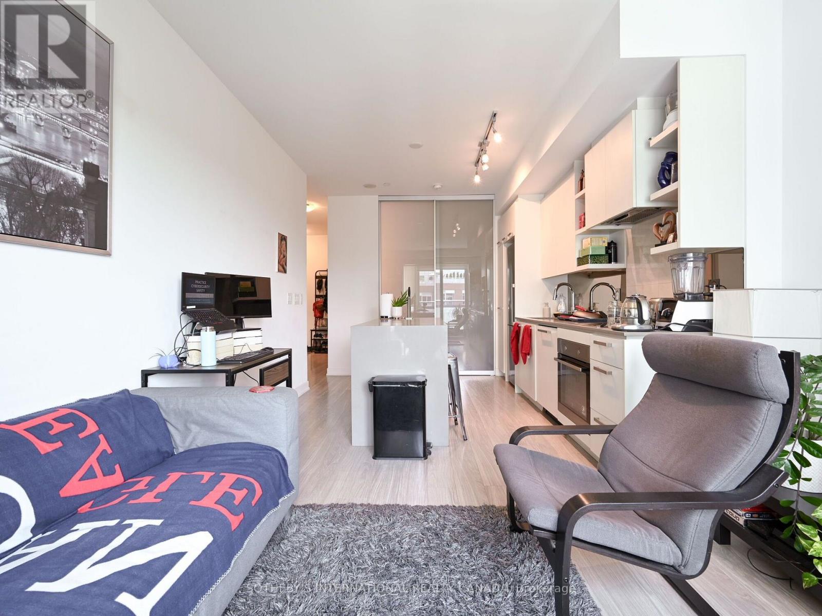 813 - 1830 Bloor Street W, Toronto, Ontario  M6P 0A2 - Photo 12 - W14102026