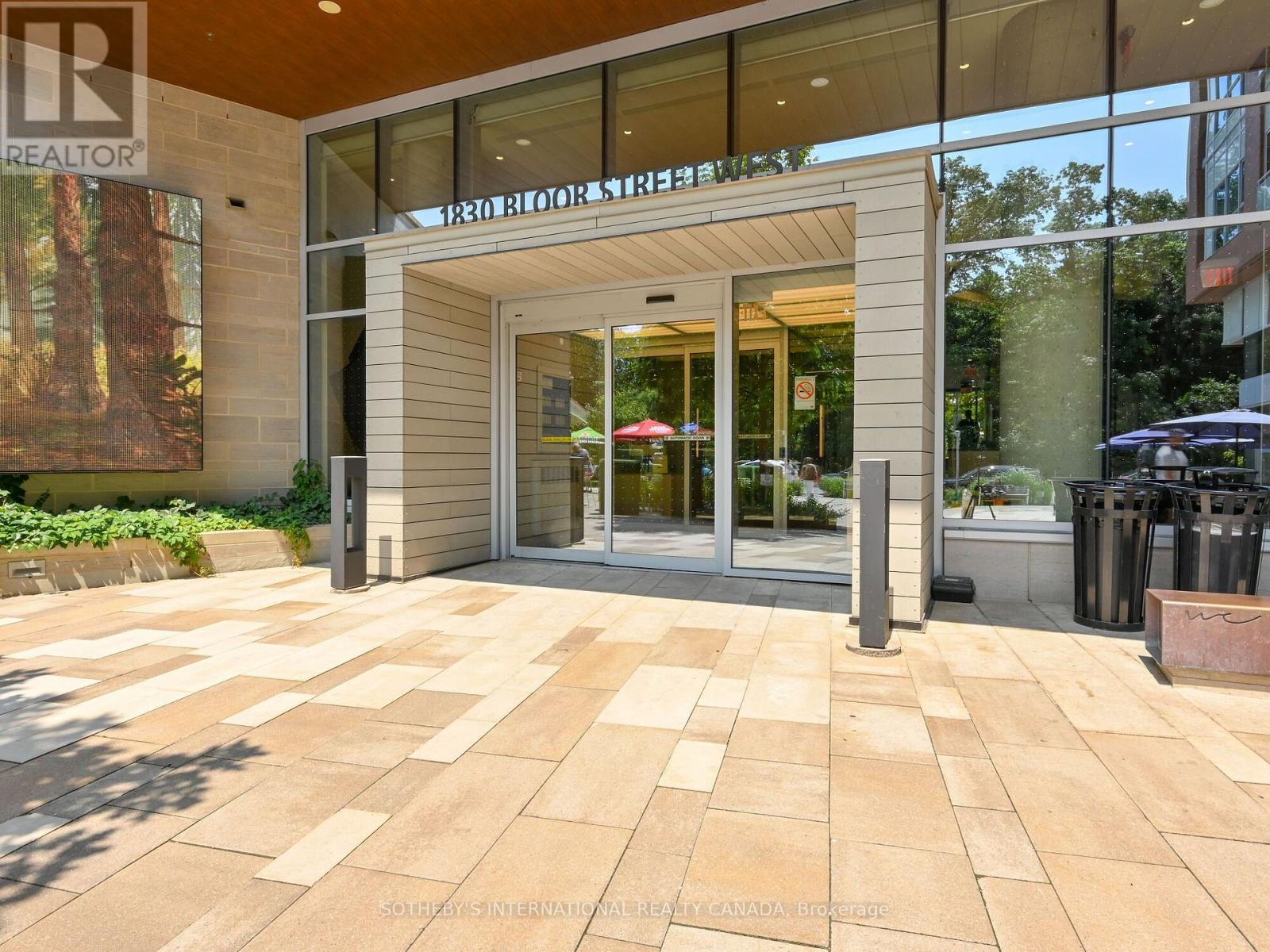 813 - 1830 Bloor Street W, Toronto, Ontario  M6P 0A2 - Photo 23 - W14102026