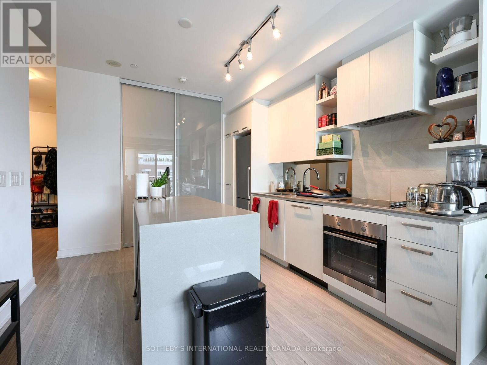 813 - 1830 Bloor Street W, Toronto, Ontario  M6P 0A2 - Photo 6 - W14102026