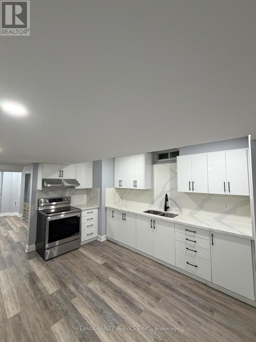 Lower - 2 Tonalite Road, Brampton, Ontario  L6P 0M3 - Photo 6 - W14102064