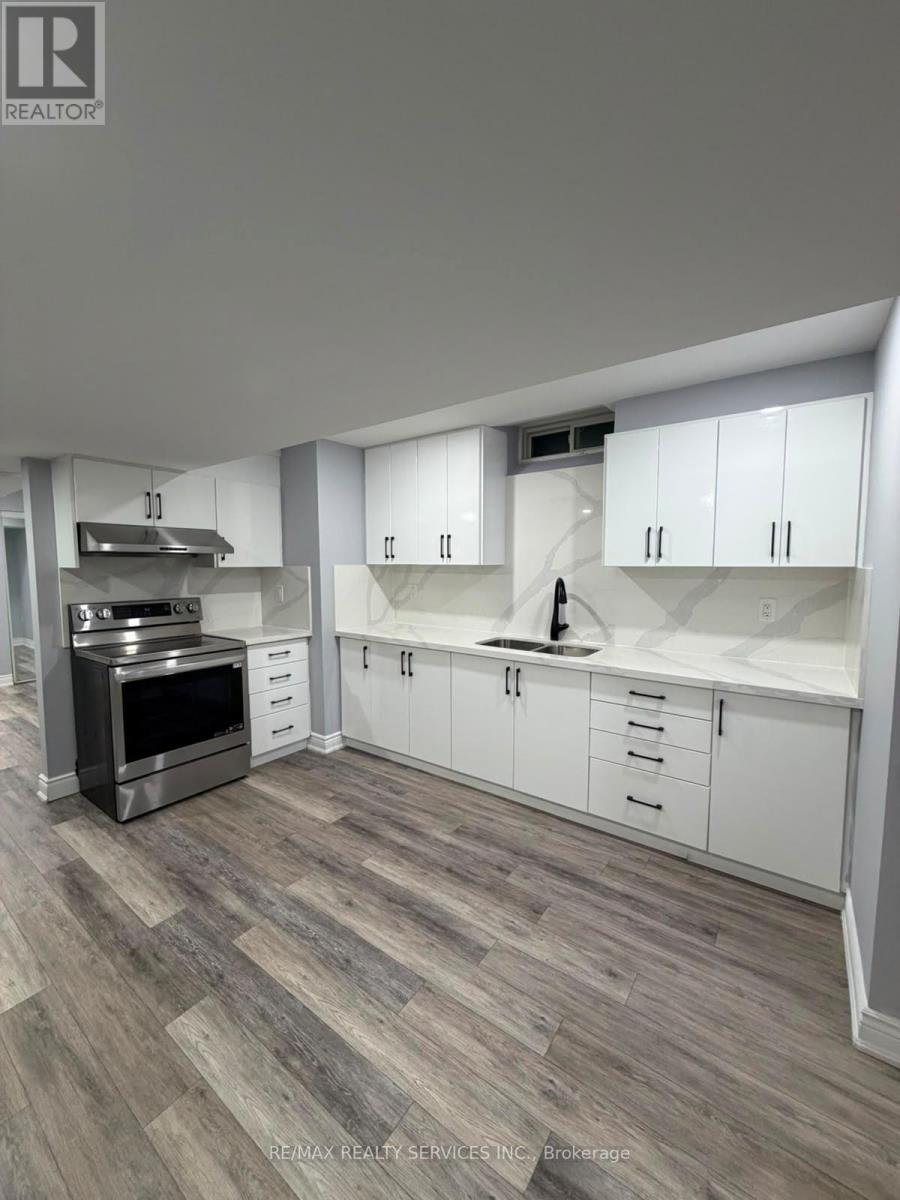 Lower - 2 Tonalite Road, Brampton, Ontario  L6P 0M3 - Photo 7 - W14102064