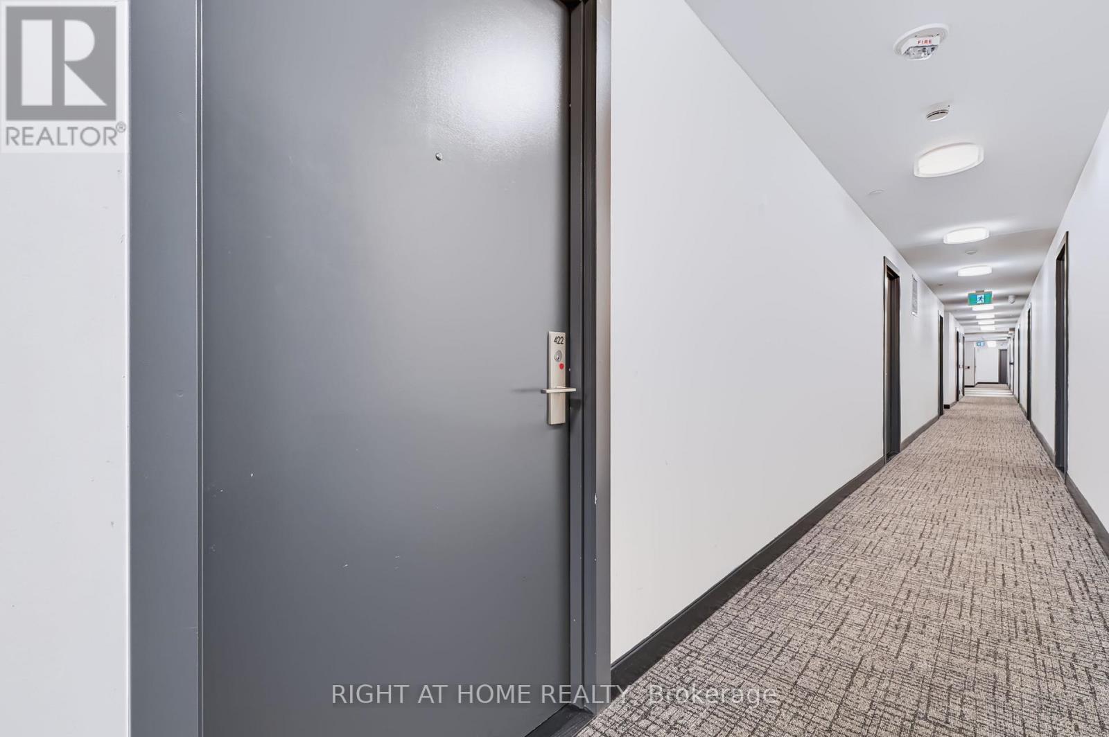 422 - 86 Dundas Street E, Mississauga, Ontario  L5A 1W4 - Photo 2 - W14102068