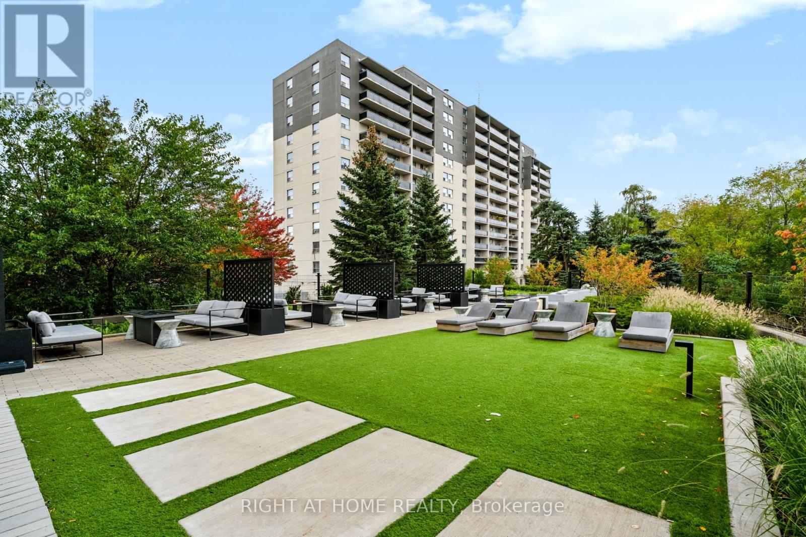 422 - 86 Dundas Street E, Mississauga, Ontario  L5A 1W4 - Photo 22 - W14102068