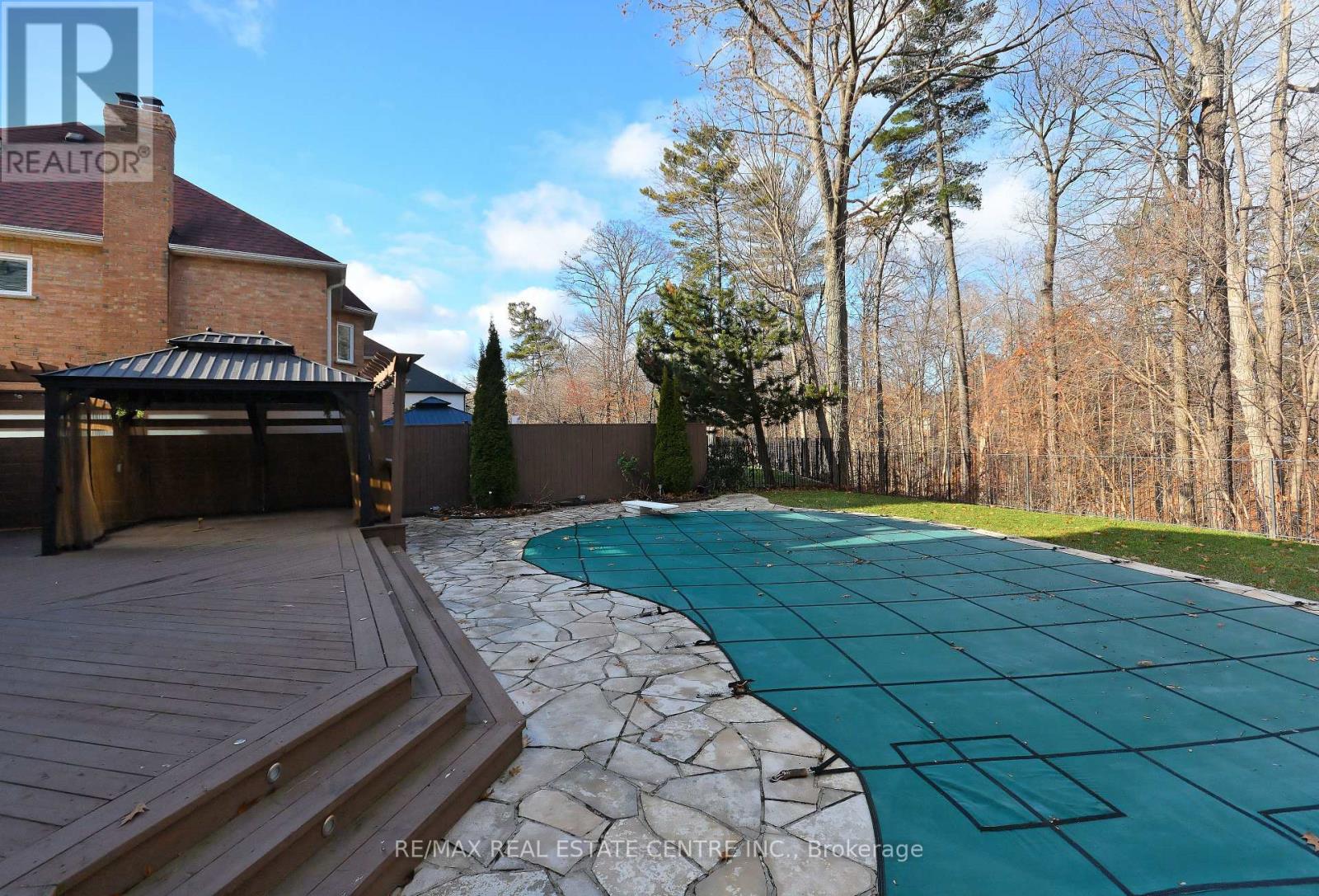 1837 Sevenoaks Drive, Mississauga, Ontario  L5K 2N5 - Photo 9 - W13876610