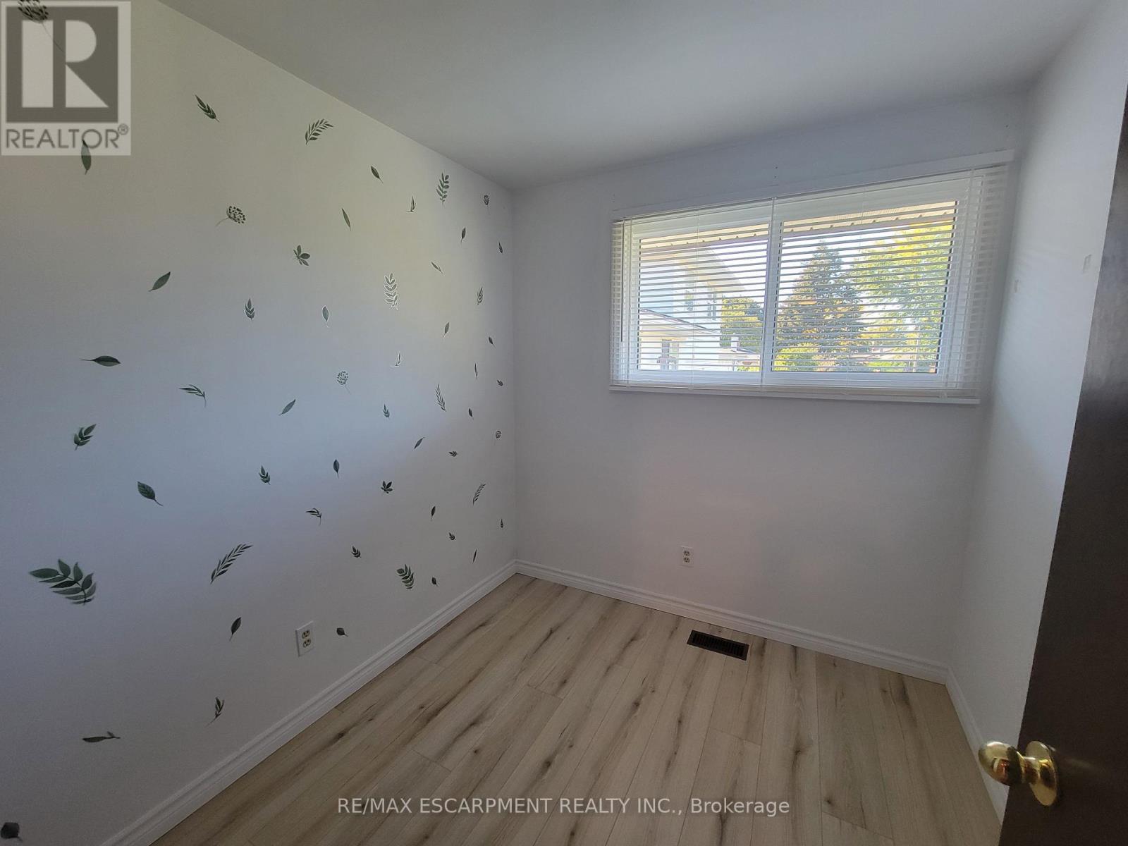 Main - 9 Charleen Circle, St. Catharines, Ontario  L2M 7G6 - Photo 14 - X14101990