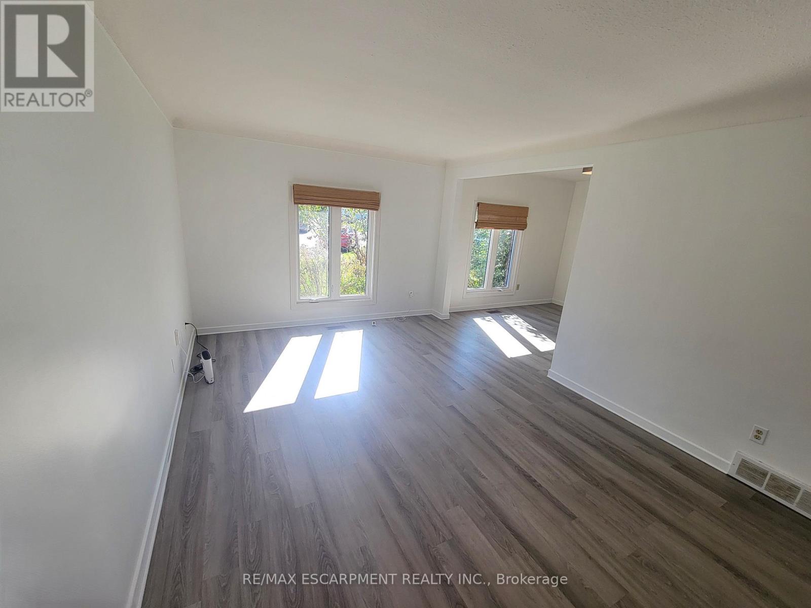 Main - 9 Charleen Circle, St. Catharines, Ontario  L2M 7G6 - Photo 5 - X14101990