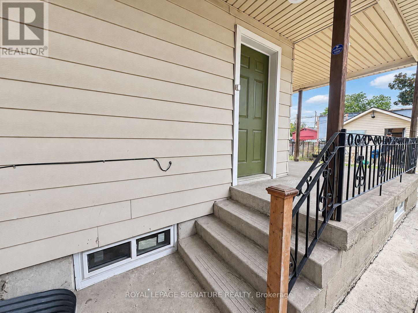 2 - 174 Gage Avenue, Hamilton, Ontario  L8L 7A4 - Photo 3 - X14102158
