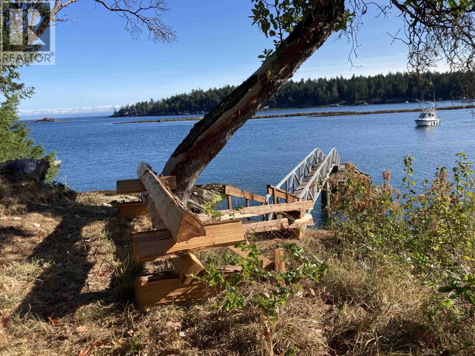 1361 STURDIES BAY ROAD, Galiano Island, British Columbia