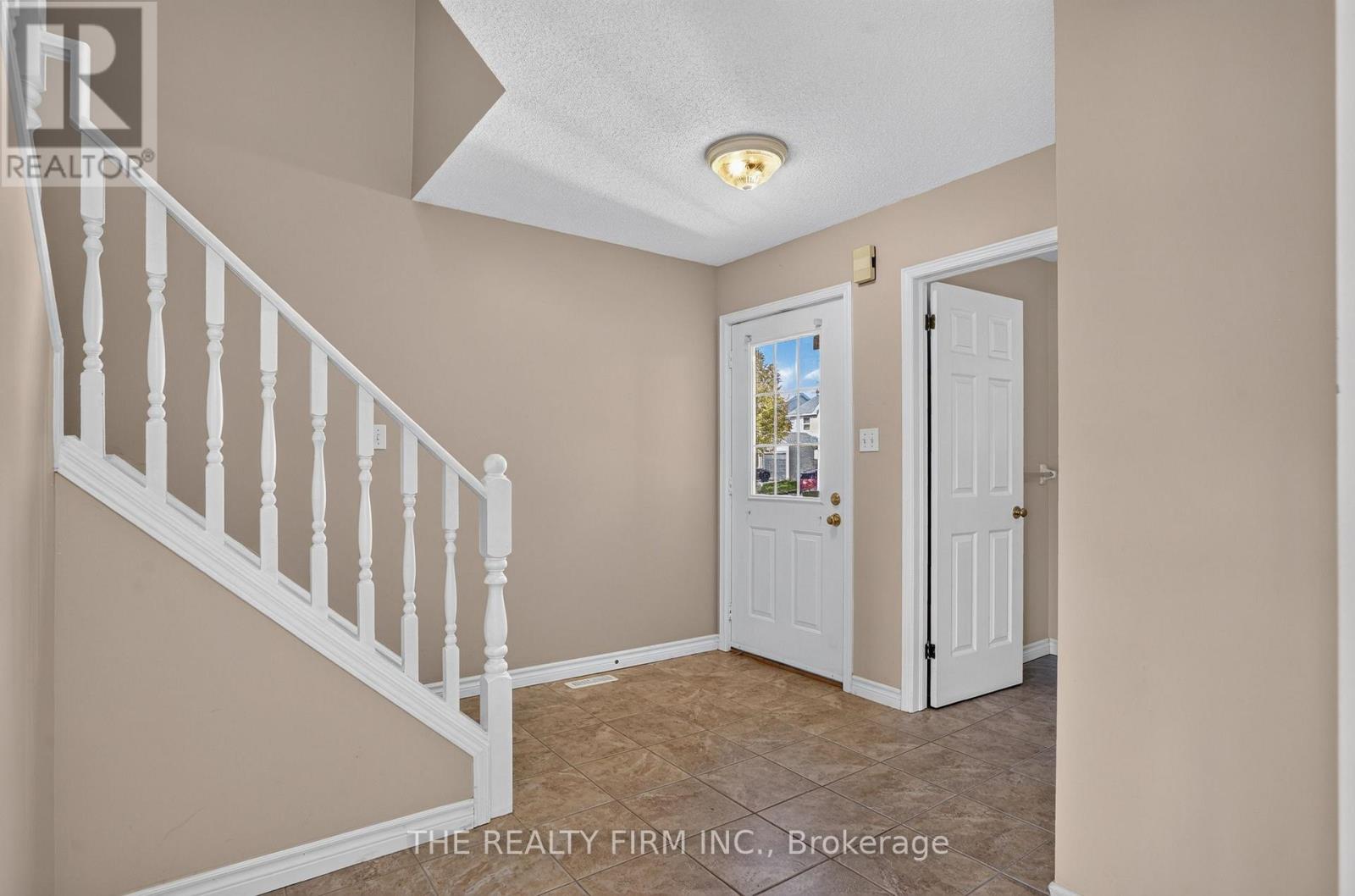 941 Thistledown Way, London North, Ontario  N6G 4Z6 - Photo 3 - X14102288