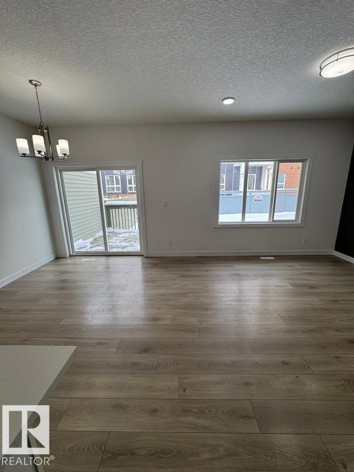 938 Daniels Loop SW