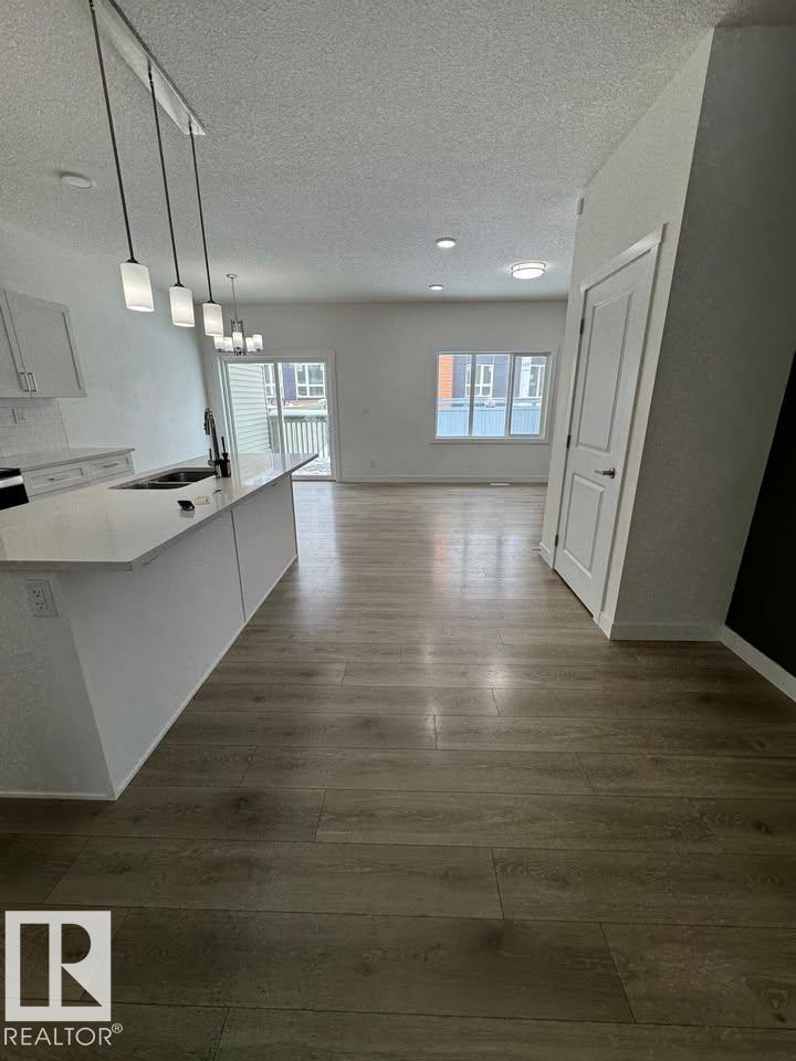 938 Daniels Loop SW
