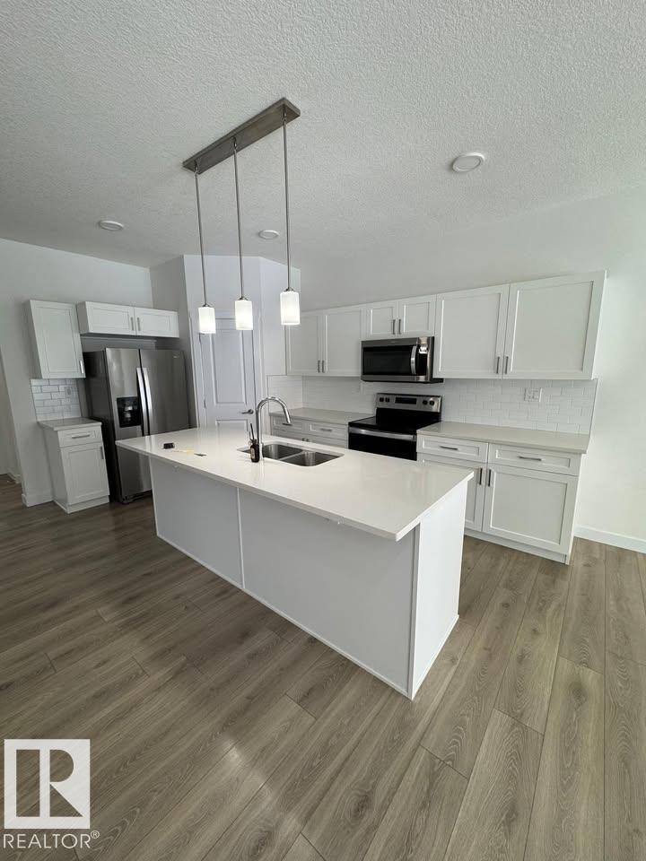 938 Daniels Loop SW