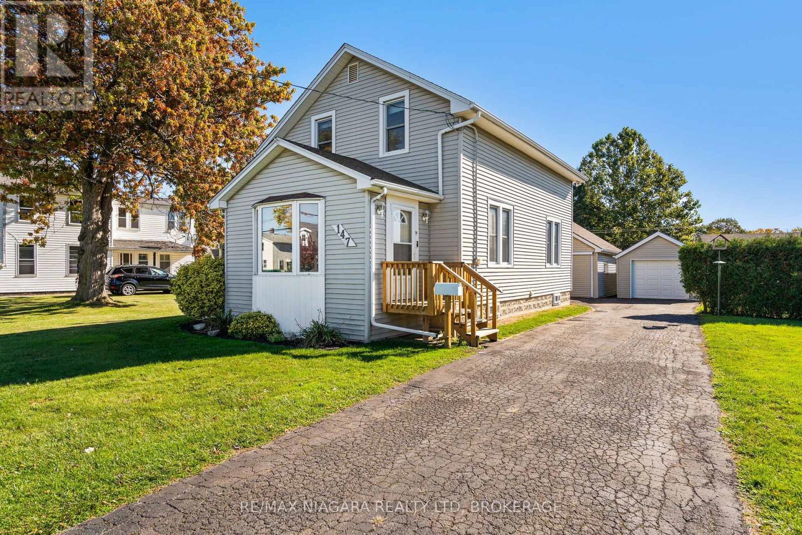 147 CHIPPAWA ROAD, Port Colborne, Ontario
