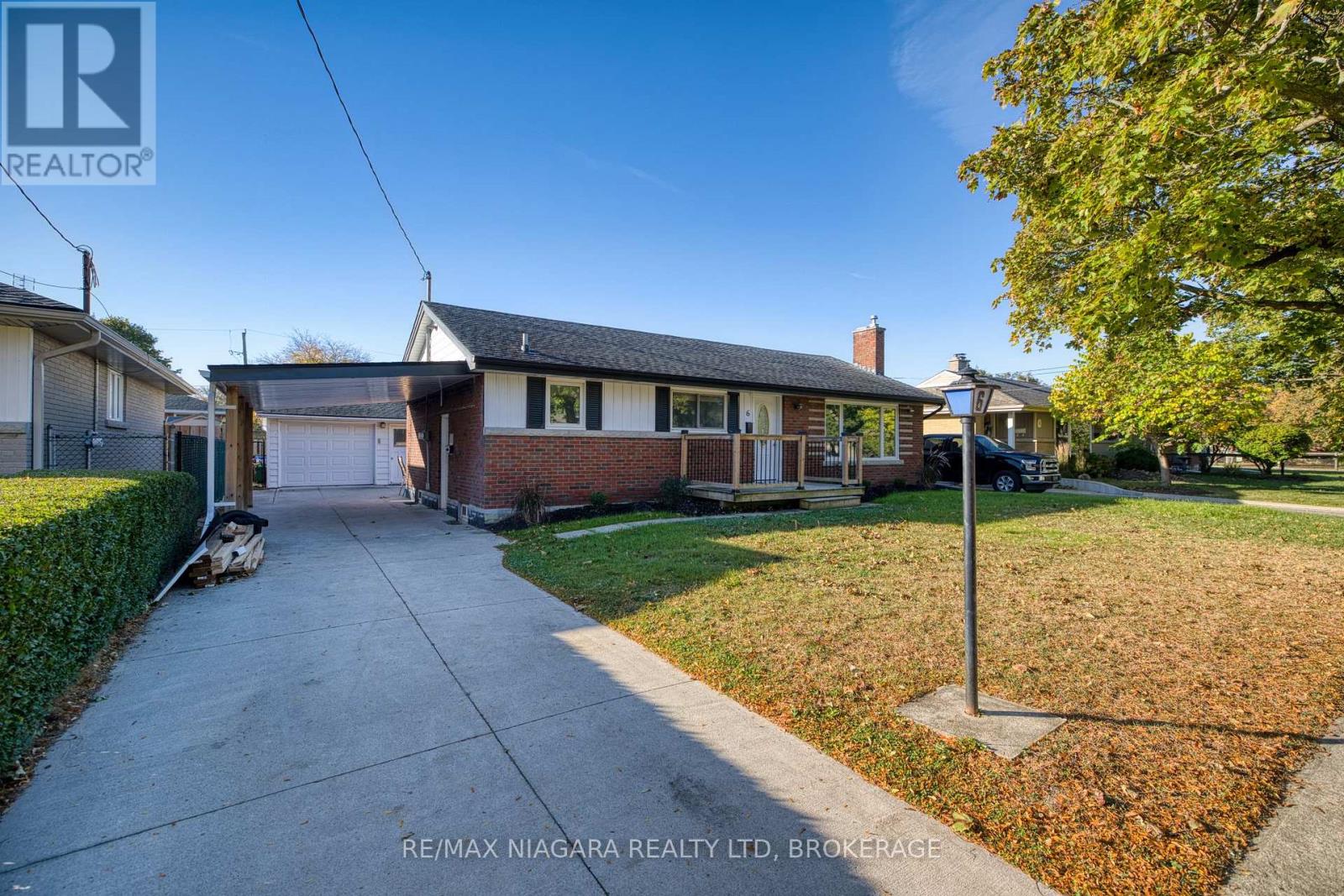 6 Broadmore Avenue, St. Catharines (Carlton/bunting), Ontario L2M 6A5 - Photo 1 - X14102282