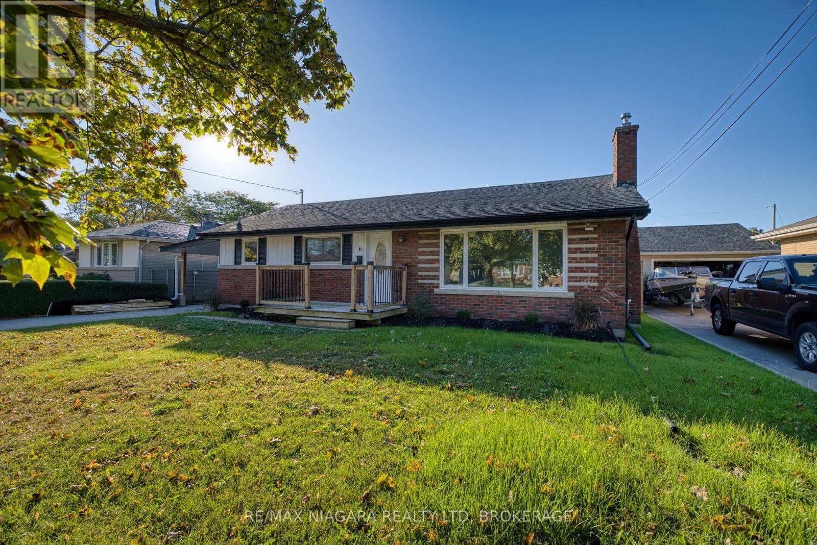 6 Broadmore Avenue, St. Catharines (Carlton/bunting), Ontario L2M 6A5 - Photo 2 - X14102282