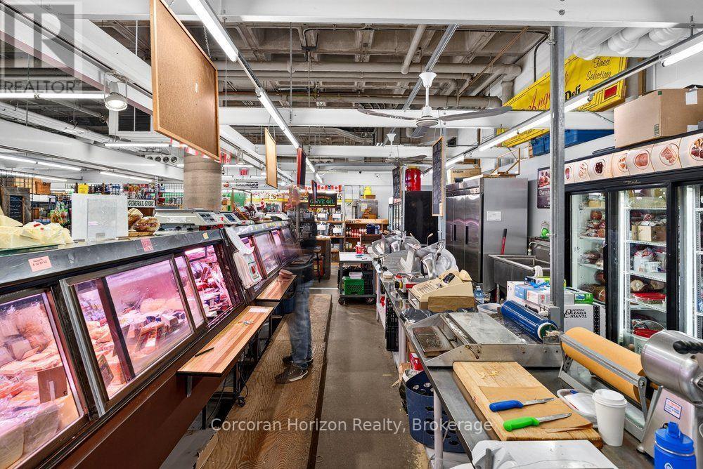 Ul Stall 4 - 35 York Boulevard, Hamilton, Ontario  L8R 3K1 - Photo 15 - X14102286