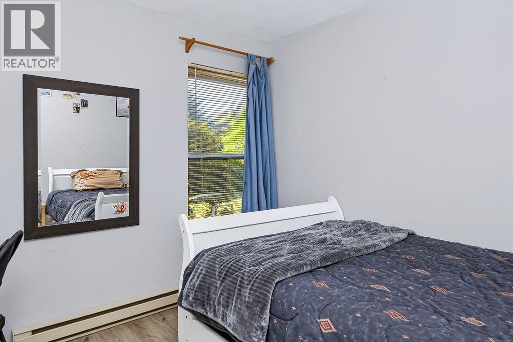 1560 Larchberry Way, Gibsons, British Columbia  V0N 1V5 - Photo 14 - R3177342
